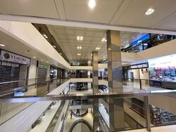 Peninsula Plaza (D6), Retail #563973211